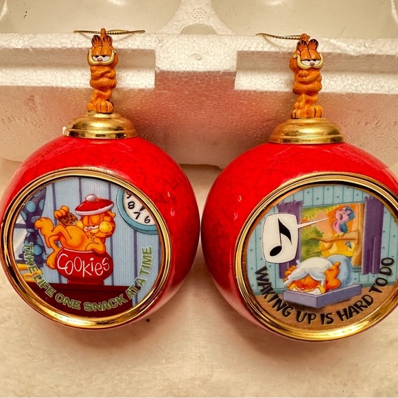 Vintage Bradford Exchange Garfield Heirloom Porcelain Ornament Collection - Picture 3 of 8